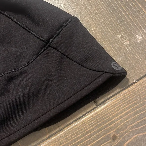 🎉🎉🎉Host Pick🎉🎉🎉 NWT Lululemon Beanie - Picture 2 of 11